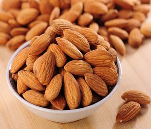 Tìm hiểu tác dụng của hạt hạnh nhân với phụ nữ qua 9 lợi ích nổi bật như làm đẹp da, hỗ trợ giảm cân, tốt cho tim mạch và cân bằng nội tiết.