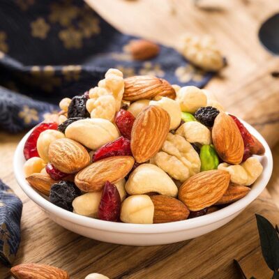 Snack healthy tự làm tại nhà từ hạt điều hạnh nhân macca và granola Mộc Nuts